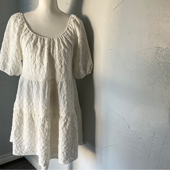Moon River Dresses & Skirts - Moon River White Lace Mini Dress